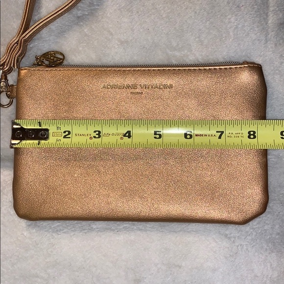 Adrienne Vittadini Copper Color Wristlet - Ex Cond - Picture 13 of 13